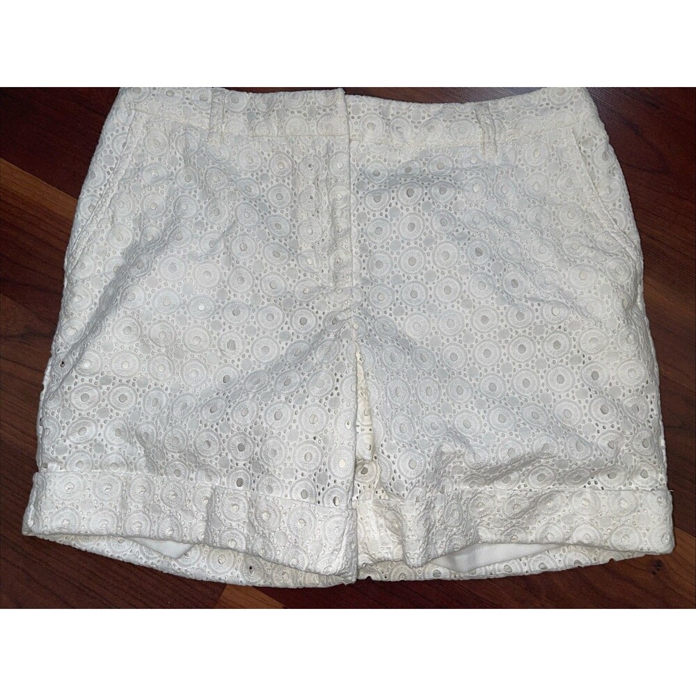 NEW Liz Claiborne White Shorts Sz 6 Eyelet 100% Cotton Cuffed Lined